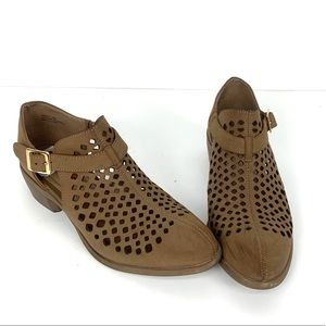 Tan suede buckle Sandals booties